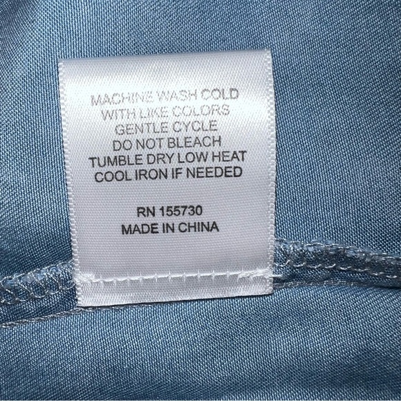 NWT Chambray top size large - Picture 5 of 8